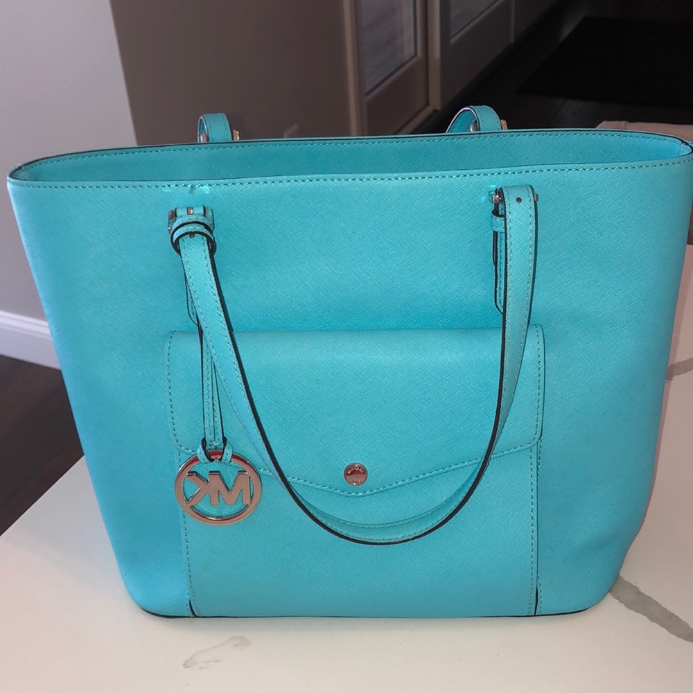 Michael Kors Jet Set Large Pocket tote